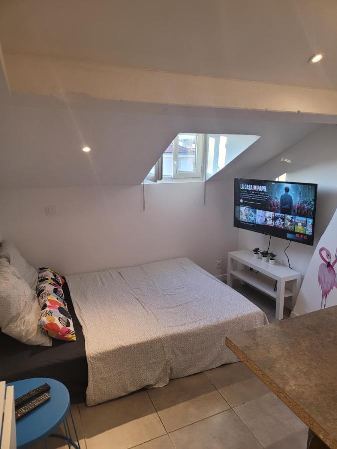 Studette Independante Hyeres Gare Particulier Apartment Ngoại thất bức ảnh